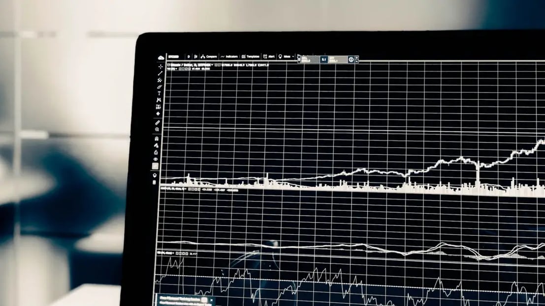 Laptop screen showing bitcoin stats